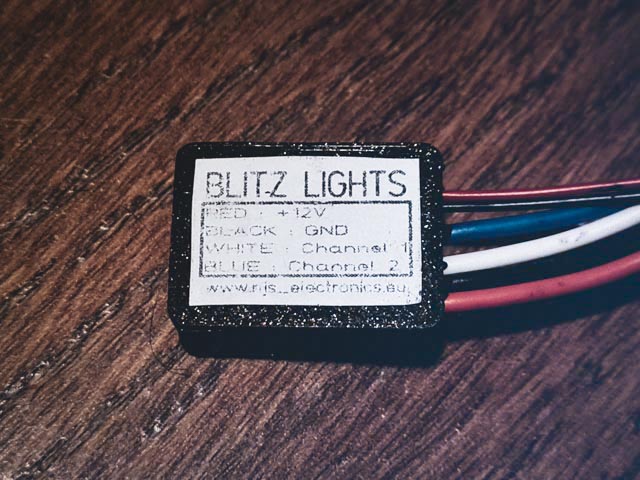 Двуканален контролер за мигащи LED светлини — NJS Electronics